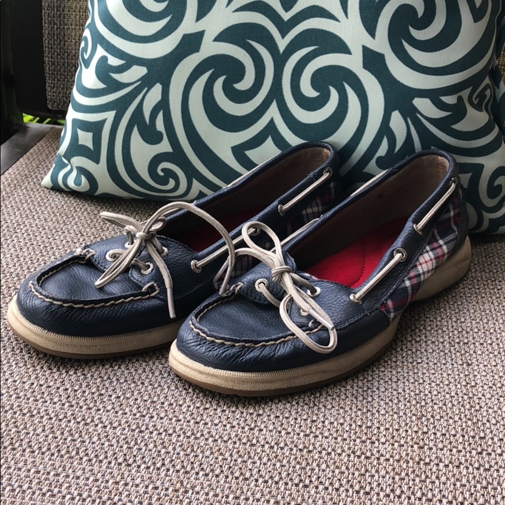 Sperry boat shoes